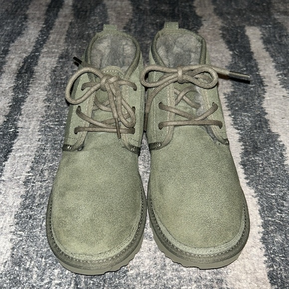 Ugg Booties Size 4 - Picture 3 of 5